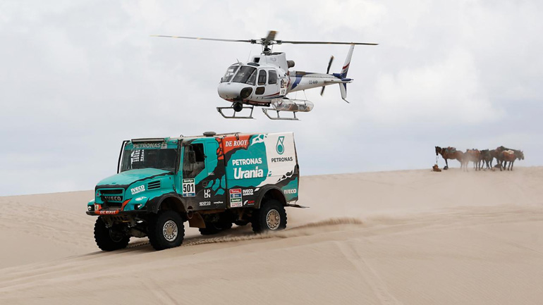 Ο Gerard de Rooy με Iveco ήταν ο ταχύτερος στην κατηγορία των φορτηγών...