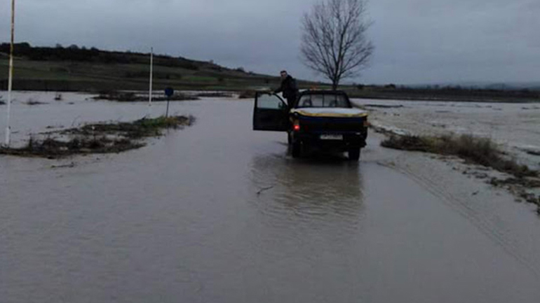Προβλήματα από τις έντονες βροχοπτώσεις σε Σουφλί, Διδυμότειχο και Ορεστιάδα