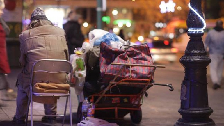 Πειραιάς: Ανοίγουν θερμαινόμενοι χώροι για άστεγους εν όψει της κακοκαιρίας