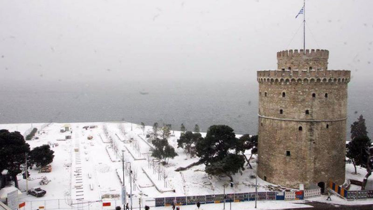 Θεσσαλονίκη: Προβλήματα στην κυκλοφορία λόγω χιονόπτωσης Θεσσαλονίκη: Προβλήματα στην κυκλοφορία λόγω χιονόπτωσης