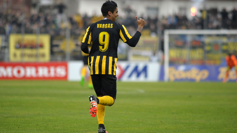 ΑΕΚ: Τραυματίστηκε ο Βάργκας, τιμωρήθηκε ο Σιμόες