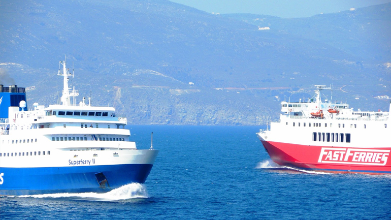 Αναλυτικά τα δρομολόγια των πλοίων από Πειραιά και Ραφήνα