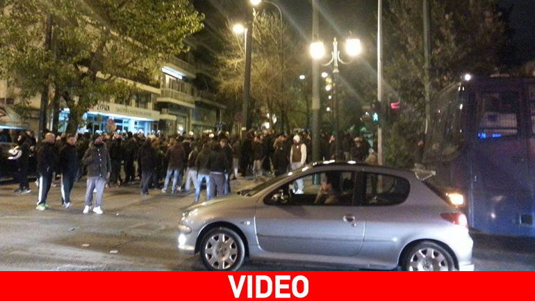 Διαμαρτυρήθηκαν έξω από τα γραφεία του ΣΥΡΙΖΑ οπαδοί του ΠΑΟ