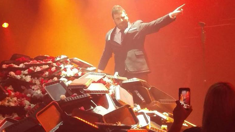 Ποιο μνημόνιο ! Τα πανερογαρύφαλλα… δεν έχουν κάπιταλ κοντρόλ !