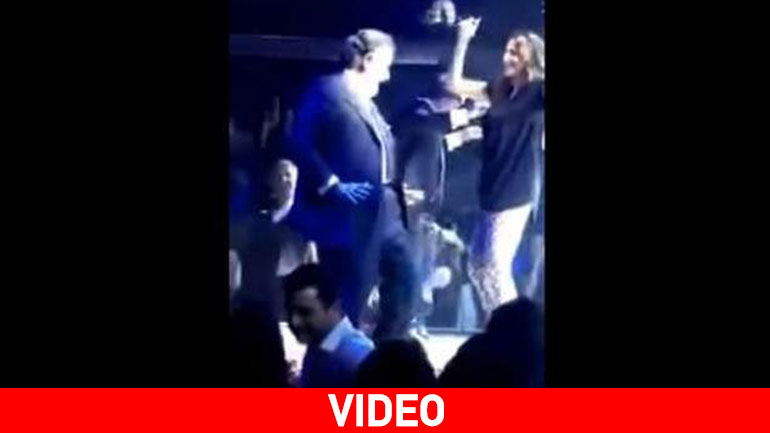 Γιάννης Πανούσης: Το τσιφτετέλι του πρώην υπουργού Δημόσιας Τάξης με αστυνομικίνες