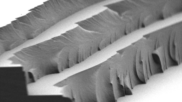 MIT: Ηλιακή ενέργεια σε τζάμια ή ρούχα απελευθερώνεται ως θερμότητα