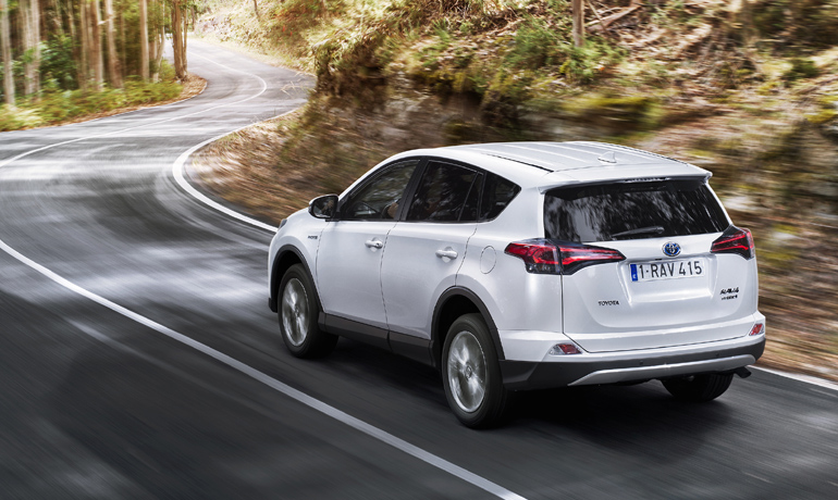 Το πρώτο υβριδικό SUV της Toyota