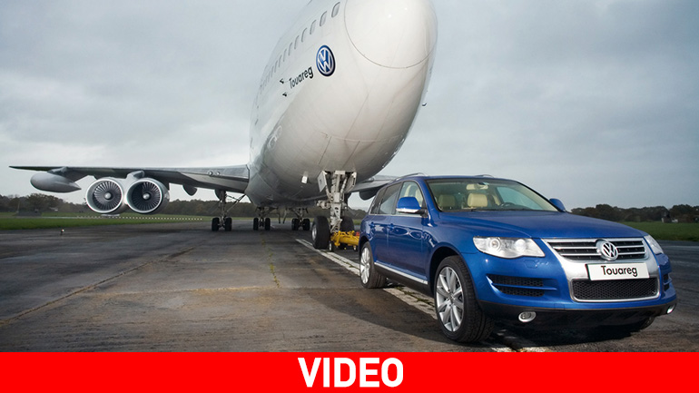 Μπορεί στην πραγματικότητα ένα VW Touareg να τραβήξει ένα Jumbo 747;