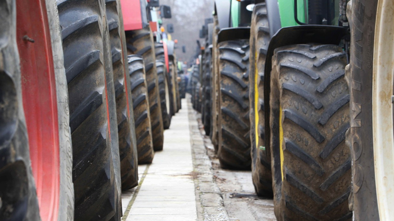 Κομοτηνή: Αποχωρούν οι αγρότες από το κτήριο της πρώην νομαρχίας Ροδόπης