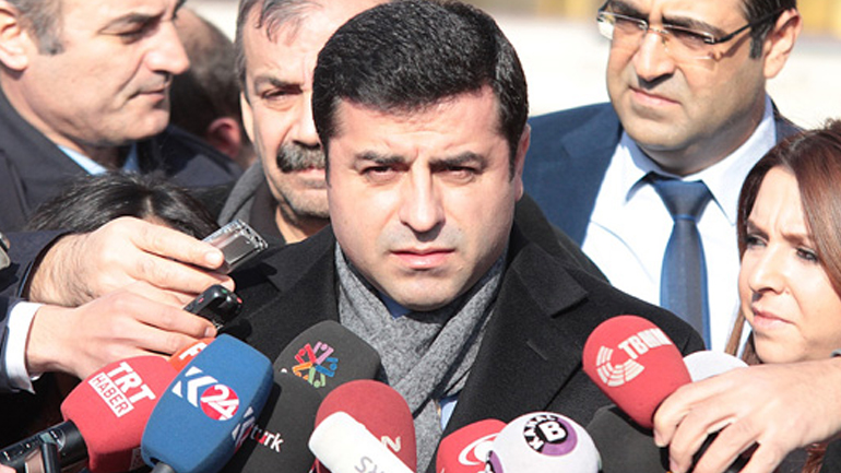 Τουρκία: Δέκα στελέχη του HDP τραυματίστηκαν από πυρά