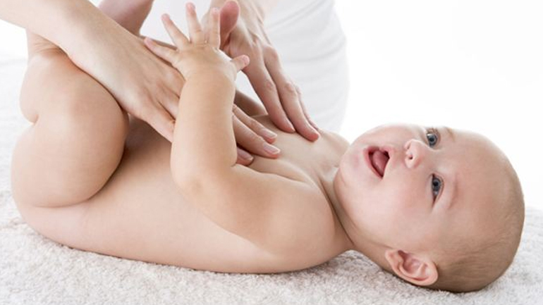 Βρεφικό μασάζ: Μία διαφορετική επικοινωνία με το μωρό σας Βρεφικό μασάζ: Μία διαφορετική επικοινωνία με το μωρό σας