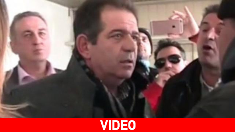 Καστοριά: Αγρότες περικύκλωσαν τρεις βουλευτές στο αεροδρόμιο