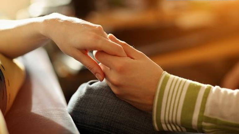 Πότε το άγγιγμα είναι ευχάριστο και πότε όχι Πότε το άγγιγμα είναι ευχάριστο και πότε όχι