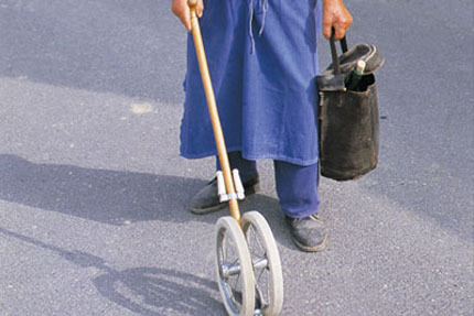 Μπαστούνι με ρόδες