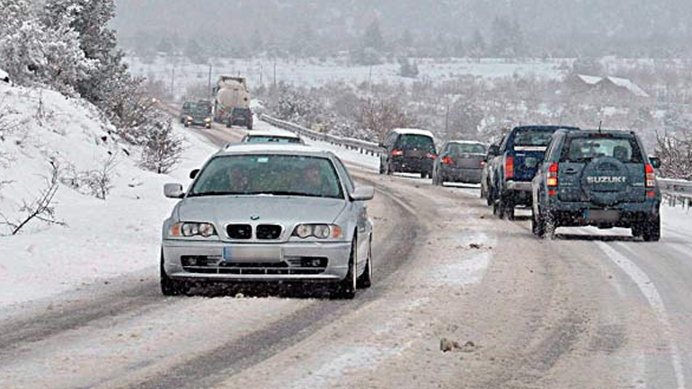 Διεκόπη η κυκλοφορία στην περιφερειακή Πεντέλης-Νέας Μάκρης