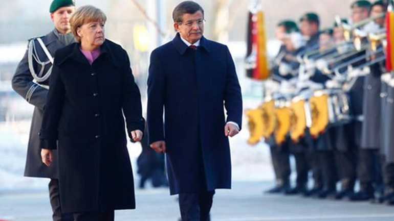 Νταβούτογλου: δεν ερχόμαστε ως επαίτες