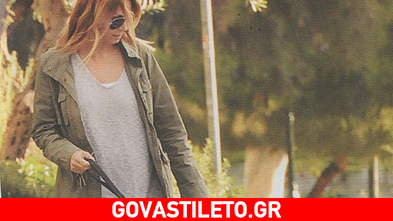 Έλλη Κοκκίνου: Βόλτα με τον σκύλο της