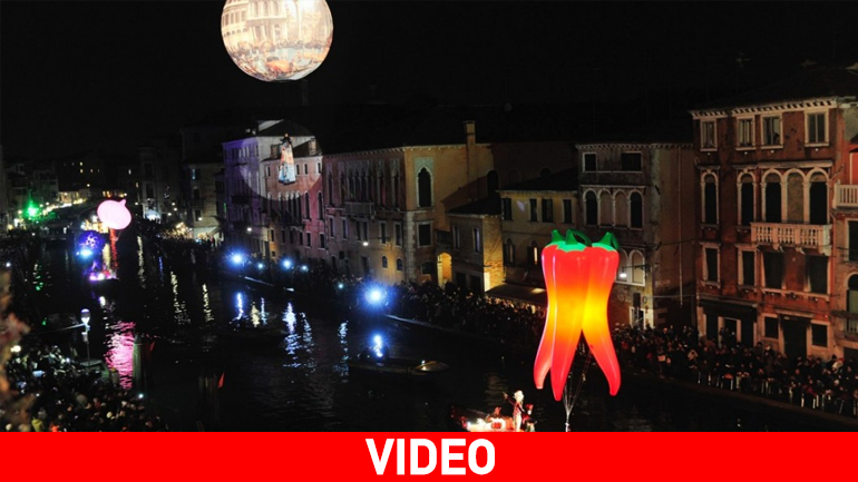 Εντυπωσιακή η έναρξη του Καρναβαλιού στη Βενετία