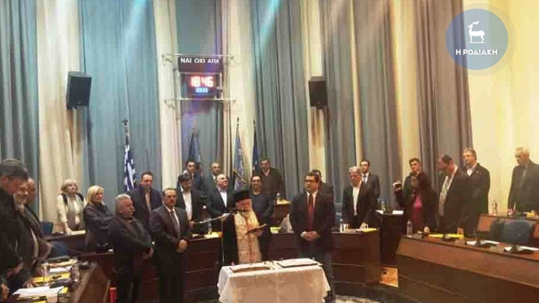 Υπάλληλος του Δήμου Ρόδου βρήκε φάκελο με 2.500 ευρώ και τον παρέδωσε