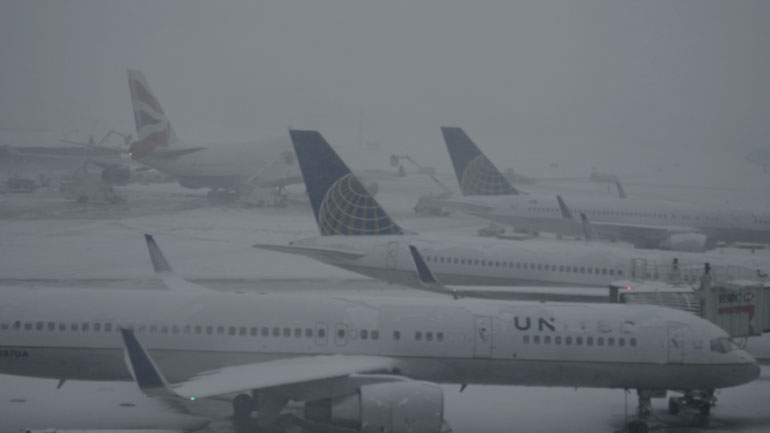 ΗΠΑ: Η United Airlines ακύρωσε όλες τις πτήσεις λόγω κακοκαιρίας