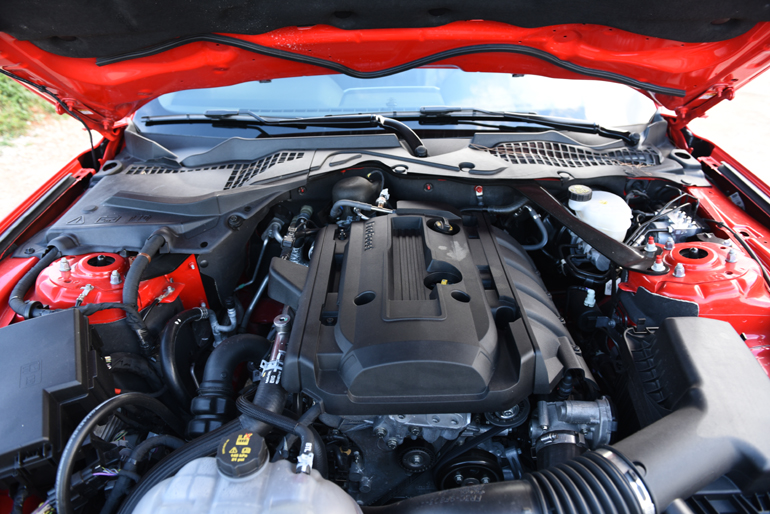 Ο νέος κινητήρας των 2.3 λίτρων φαντάζει μικρός για Mustang αλλά στην πράξη θα σε αφήσει ικανοποιημένο!