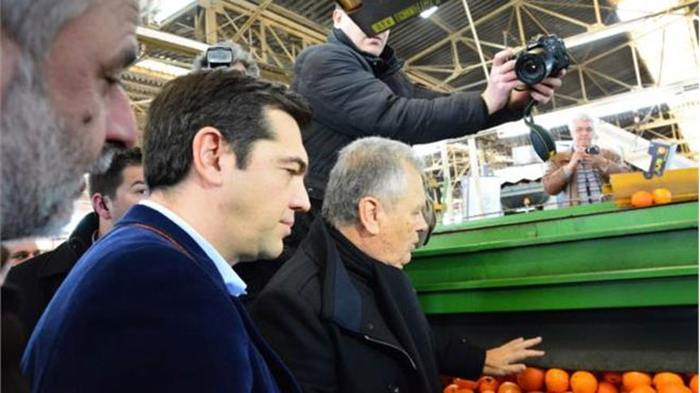 Σε διάλογο καλεί ο Τσίπρας τους αγρότες