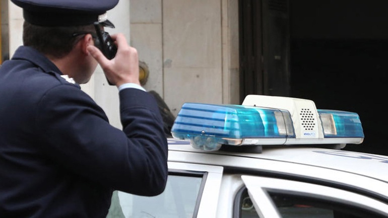 Άρτα: Μαχαίρωσαν νεαρό και του έκλεψαν 970 ευρώ