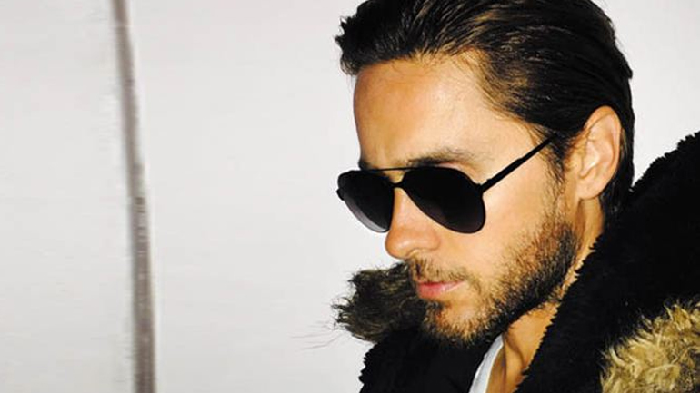 Jared Letο: Πρωταγωνιστής στη νέα καμπάνια γυαλιών Carrera