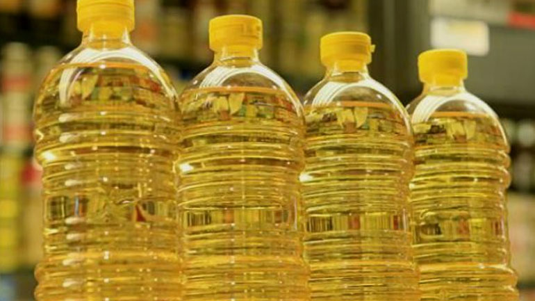 ΕΦΕΤ: Εντοπίστηκαν χρωματισμένα σπορέλαια που πωλούνταν ως παρθένο ελαιόλαδο