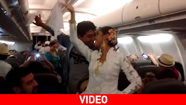 Το κέφι… απογειώθηκε: Παραδοσιακοί περουβιανοί χοροί εν ώρα πτήσης!