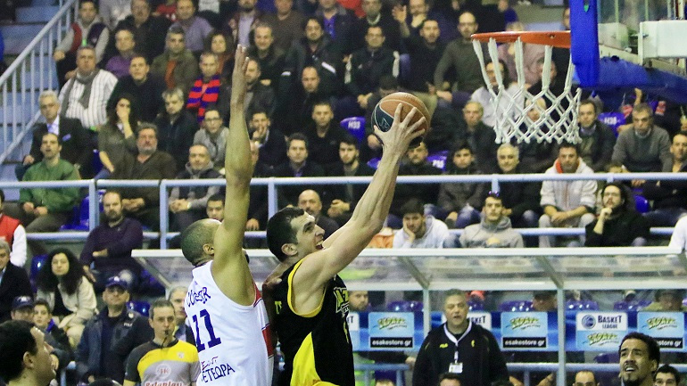 Δύσκολα η ΑΕΚ, 70-65 τα Τρίκαλα