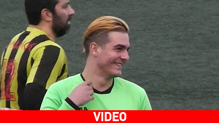 Η… κόμη του διαιτητή κέντρισε το ενδιαφέρον της κερκίδας