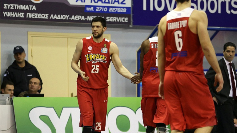 Εύκολο απόγευμα για τον Ολυμπιακό στην Τρίπολη