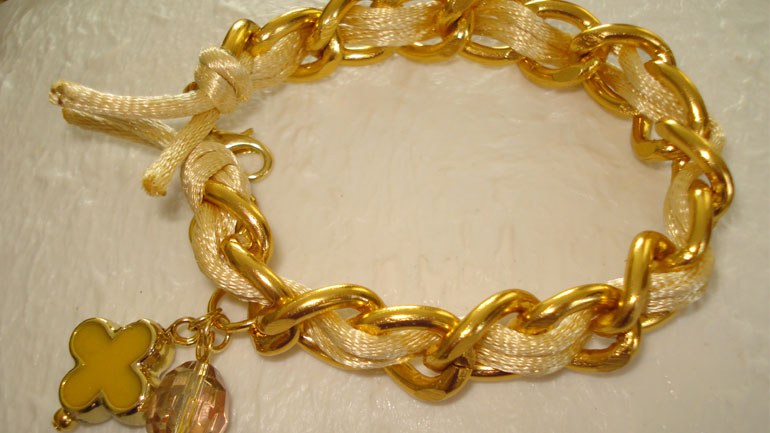 Πάτρα: Της άρπαξε τη χρυσή αλυσίδα από τον λαιμό