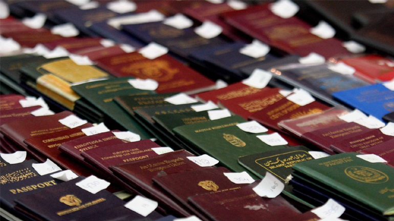 Συνελήφθη Ιρακινός με πλαστό διαβατήριο στο αεροδρόμιο «Ελευθέριος Βενιζέλος»-Εξετάζεται η εμπλοκή του στο ISIS