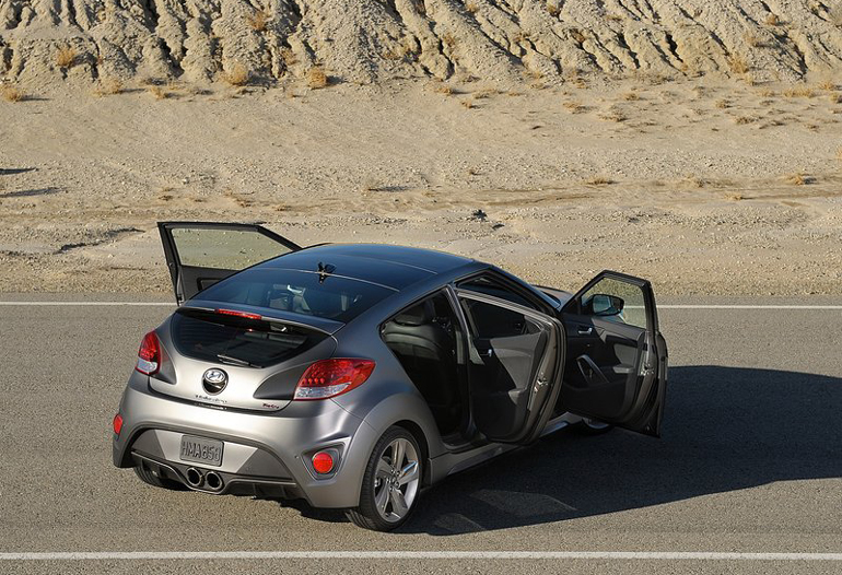 Σε αυτή την φωτογραφία μπορείτε να δείτε πως ανοίγουν οι τρεις πόρτες...