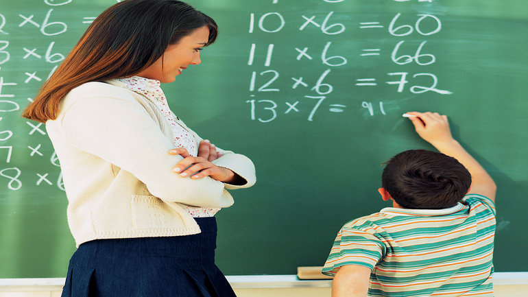 Προσλήψεις 11.500 εκπαιδευτικών στο δημόσιο