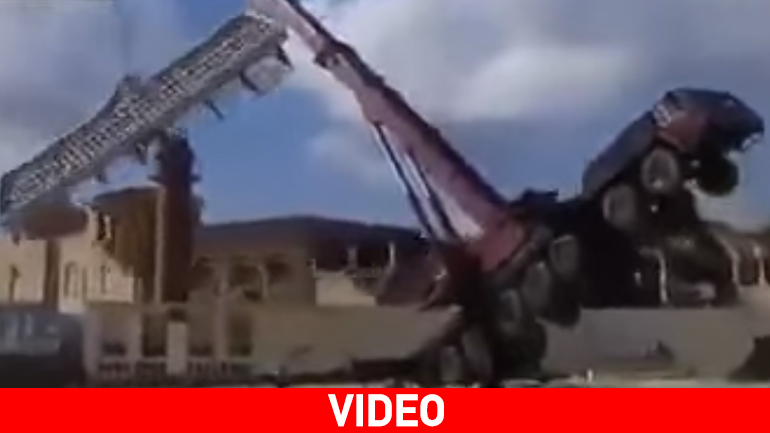 Πήγαν να αφαιρέσουν την πινακίδα και προκάλεσαν… χάος! Πήγαν να αφαιρέσουν την πινακίδα και προκάλεσαν… χάος!