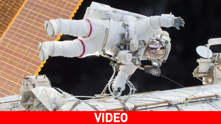 Ρώσοι κοσμοναύτες περπάτησαν στο Διάστημα για πέντε ώρες