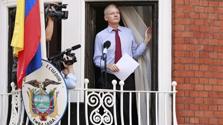 Η βρετανική αστυνομία θα συλλάβει τον Ασάνζ εάν βγει από την πρεσβεία του Ισημερινού