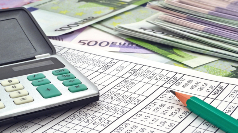 Η εφορία επιστρέφει λεφτά…