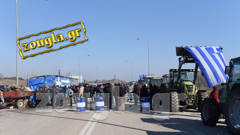 Οι αγρότες αποφάσισαν τον «επ’ αόριστον» αποκλεισμό των κόμβων