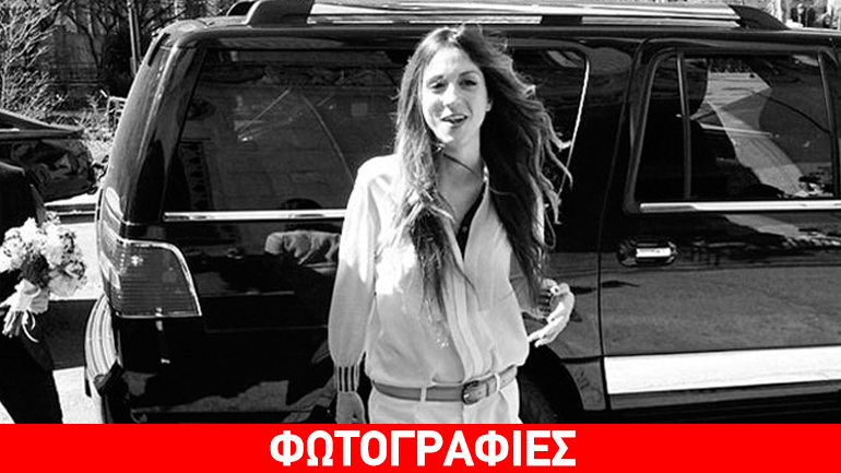 Σοφία Καρβέλα: Μια ξετρελαμένη μαμά! Δείτε νέες φωτό με τον νεογέννητο Νέστορα