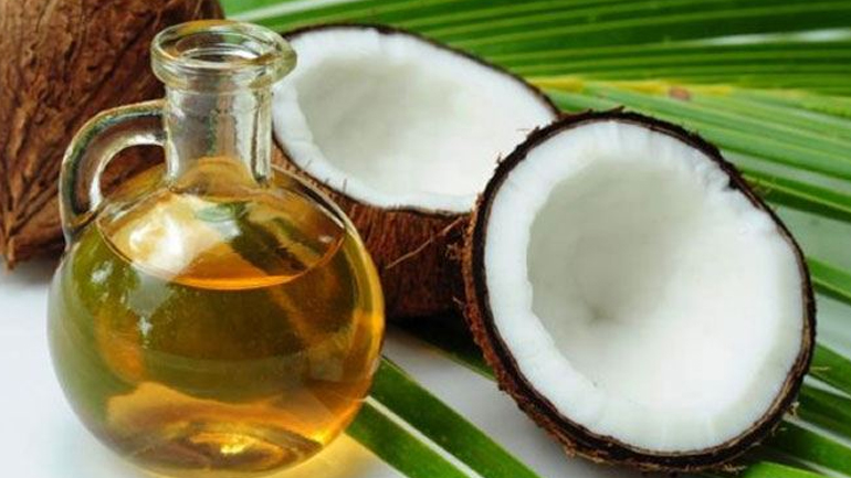 Λάδι καρύδας: Beauty tips για πρόσωπο, σώμα και μαλλιά!