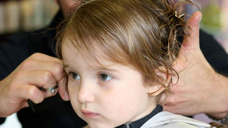 Τα πρώτα μαλλιά του μωρού σας