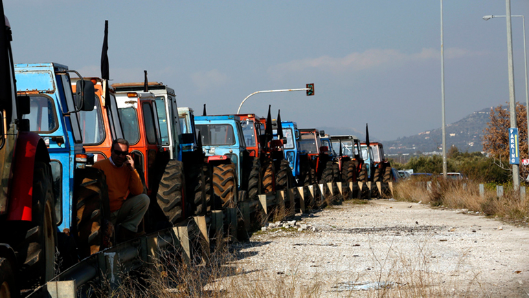 Στα μπλόκα επ’ αόριστον Στα μπλόκα επ’ αόριστον