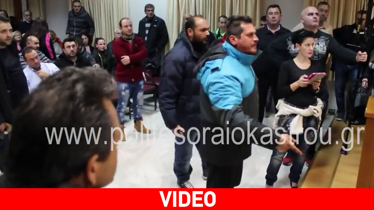 Σίνδος: Εισβολή κατοίκων στο δημοτικό συμβούλιο για το κέντρο μετεγκατάστασης