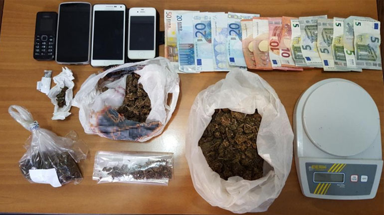 Αλεξ/πολη: Χειροπέδες σε τρεις νεαρούς για διακίνηση ναρκωτικών