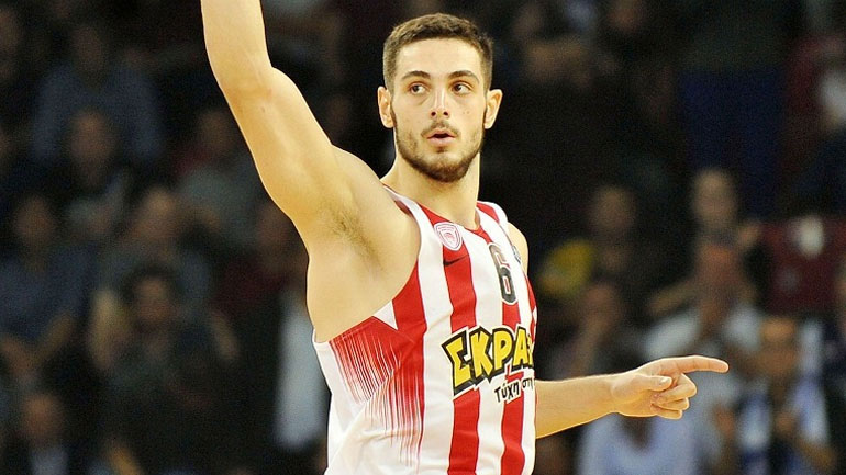 Παπαπέτρου: «Νίκη για τις 21 ψυχές της Θύρας 7»