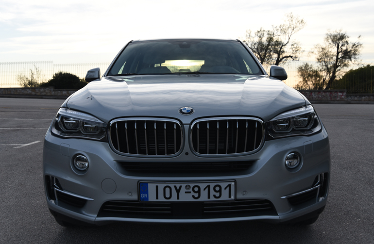 Καθαρές γραμμές απόλυτα επιβλητικές...